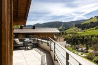 Cozy Alpine Residence Saalbach Perfect Family Getaway - B&B Saalbach