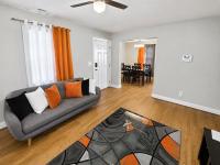 Private Villa - 3 Bedroom House - B&B Raleigh