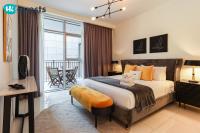 HiGuests - Chic Apt with Balcony and Pool near Burj Khalifa - B&B Dubai