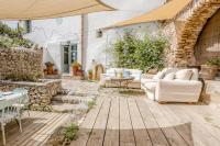 Masía 1722 con chimenea, 12 pers, a 10 min Sitges - B&B Sitges