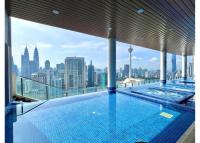 The Colony Luxe by Infinitum KLCC Sky Pool Suites by Atlas - Bed and Breakfast Kuala Lumpur