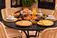 Riad Dar El Gnaouia - Bed and Breakfast Marrakesh