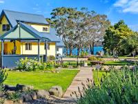 Four Seasons Waterfront Villas - B&B Taranna