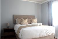 15 minutes from OR Tambo Int Central with Fast WiFi - Chambres d'hôtes Boksburg