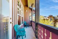 Eagle Springs East 402: Buffaloberry Suite - Bed and Breakfast Solitude
