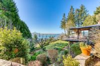 The Bridge and Balcony - B&B North Bend