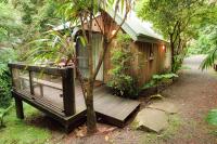 One-Bedroom Cottage - Large Yellow Robin