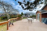 2 Bed 1 Bath Vacation home in Seaside - Chambres d'hôtes Seaside