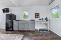 Tiny House on the Hill - B&B New Braunfels