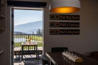 The Big Deck by Revelstoke Vacations - B&B Revelstoke