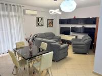 city center LUXURY apartment - Chambres d'hôtes Shkodër
