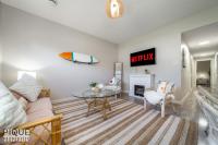 BoHo Chic Suite - Long Stays - Fireplace - Garage - B&B Edmonton