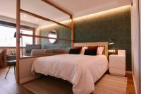 P Sanz 1, 303 by YBH - B&B Vigo