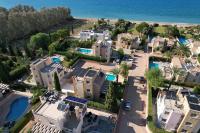 Sandy Beach Villas, Villa 7 Michael - Private Pool - Private Beach Area - B&B Pólis