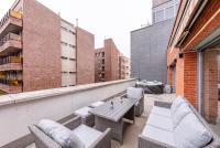 Skyline Penthouse with Jacuzzi and Huge Terrace - B&B Budapest