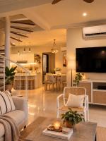 Villa Resort with Sea View Sunset & Golf course - B&B Telukmataikan