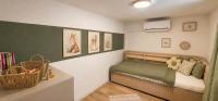 Bequemes Fachwerkhaus für 10 Personen mit Innenhof und Wallbox - Chambres d'hôtes Liederbach
