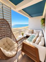 Casa do Mar - modern 3BR Beachfront with Sea View and Terrace in a Prime Location - B&B Quarteira