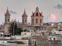 Central Qormi Stay with Easy Access Across Malta - B&B Santa Venera