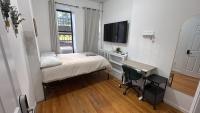 Steps from Central Park - Cozy Room - Shared Bathroom - Bed and Breakfast New York