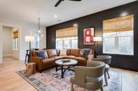 Walk to Vanderbilt In 1-Level Condo with Garage Parking - B&B Nashville