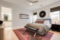 Walk to Vanderbilt In 1 Level Condo with Garage - Bed and Breakfast Nashville