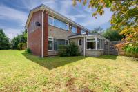 4 Bed Heald Green Home Free Parking - Bed and Breakfast Baguley