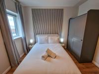 2 Bed City Centre Flat Free Parking - Bed and Breakfast Manchester
