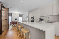 4 Bed Canal St Villa Free Parking - B&B Manchester