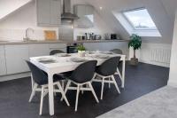 Stunning Penthouse in Penzance "Amazing Sea Views" - Bed and Breakfast Penzance
