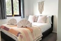Kenegie View, Bright & Vibrant 2-Bedroom with Shared facilities on site! - B&B Gulval