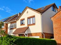 Spacious Seaside Home in Peaceful Coastal Setting - 5 Minutes Walk to the Beach - B&B Bournemouth
