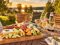 Stort familjehus med sjöutsikt & bastu nära Järvsö - Bed and Breakfast Ljusdal