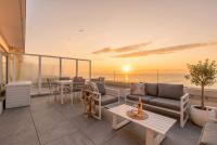 Luxurious penthouse with sea view and 2 sun terraces - B&B Blankenberge
