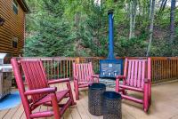 Bear Mountain Chalet in the Woods w/ Hot Tub - B&B Sevierville