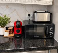 Tangier Apt Place Mozart, Beach, Corniche and Train TGV station - Bed and Breakfast Tanger