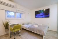 Cozy Ground Level Studio - Chambres d'hôtes Sesvete