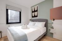 Chic Oasis above a resto on trendy Queen West - Ferienwohnung Toronto