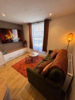 Hair BnB central Alcester- off site free parking - B&B Alcester