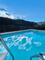 Charming House in Laroya + Jacuzzi - B&B Laroya