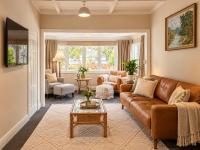 Country Charm - King Bed - Walk to Stadium & CBD - B&B Hamilton