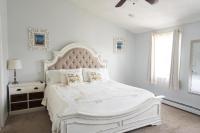 Entire Home Salem MA with 4 Bedrooms, 2 Bathrooms, FREE Parking - B&B Salem