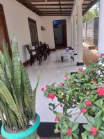 Apsara hotel and guest - B&B Puttalam