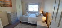 4 Bedroom Haven 10 mins walk to beach - B&B Galway