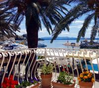 Boutique Waterfront Apartments - Chambres d’hôtes Podgora