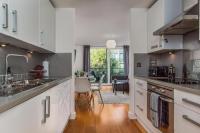 Cosy 2 bed, 2 Bath Apt, London, Free Parking - B&B Londra