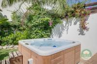 Casa Lagarto - villa with pool and jacuzzi - B&B Almuñécar