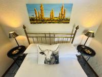 Stalletjie, Restored Karoo Stable with Private Courtyard - B&B Philippolis