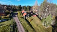 Ein großes Haus am Wald mit Bach für 8 Personen - Ferienwohnung Vika