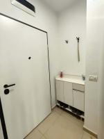 The V Apartment 2 - B&B Skopje